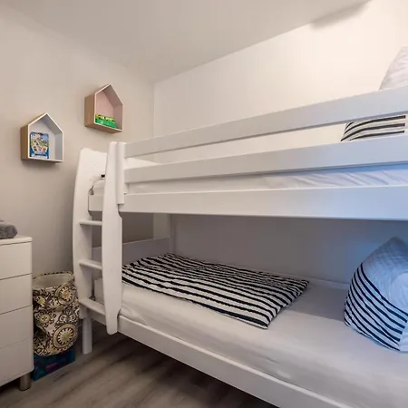 Apartment Time 2 Sea